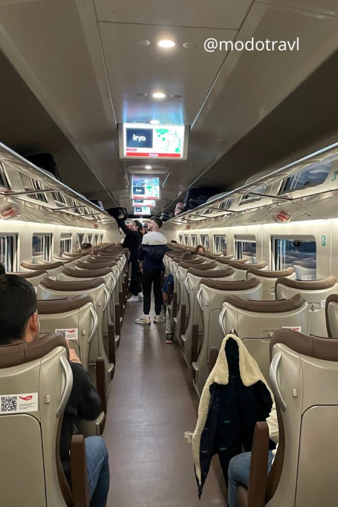 El interior del tren rápido Iryo