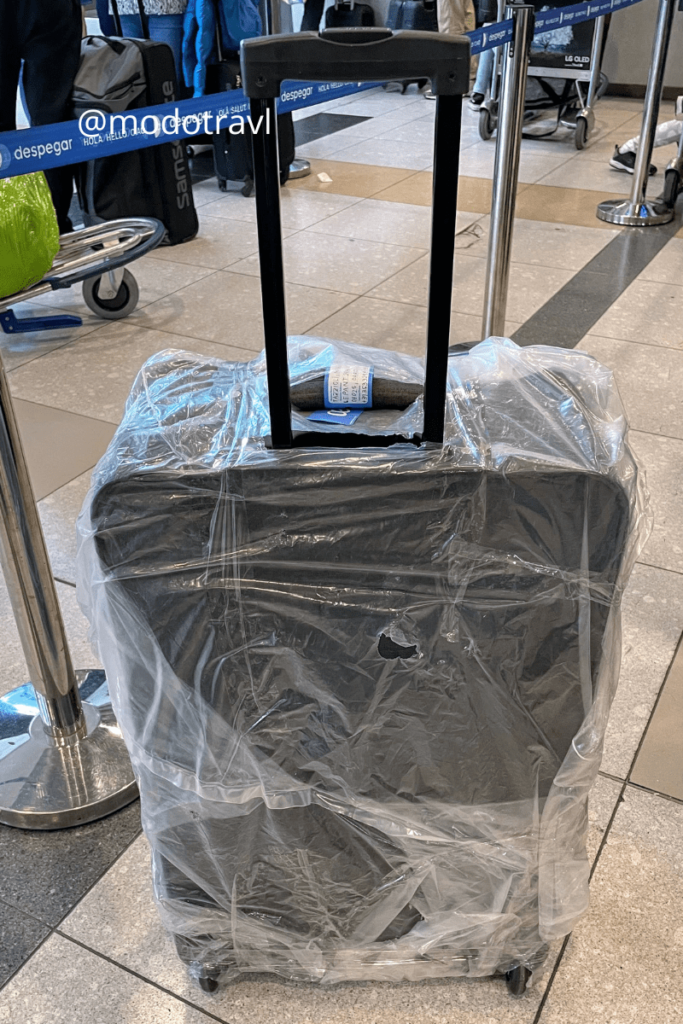 Embalar el equipaje para protegerlo y prevenir robos